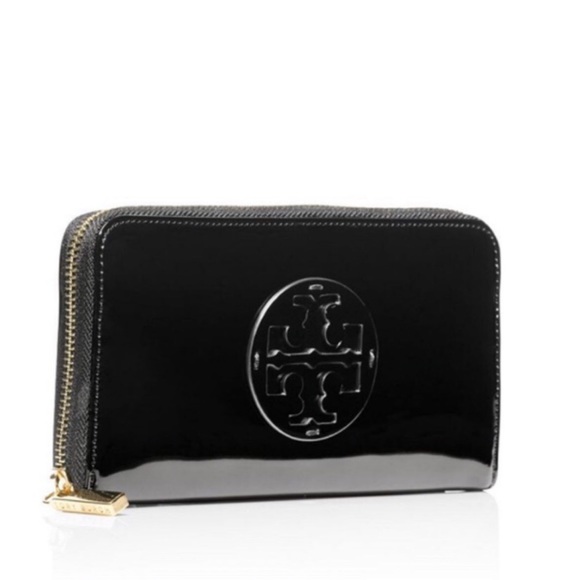 Tory Burch Handbags - Tory Burch patent leather continental wallet